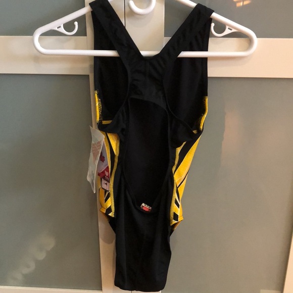 TYR NWT bathing suit never worn - Picture 3 of 6